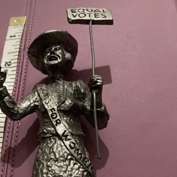 Handcrafted rare suffragette pewter art for the feminist in you - Picture 3 of 4